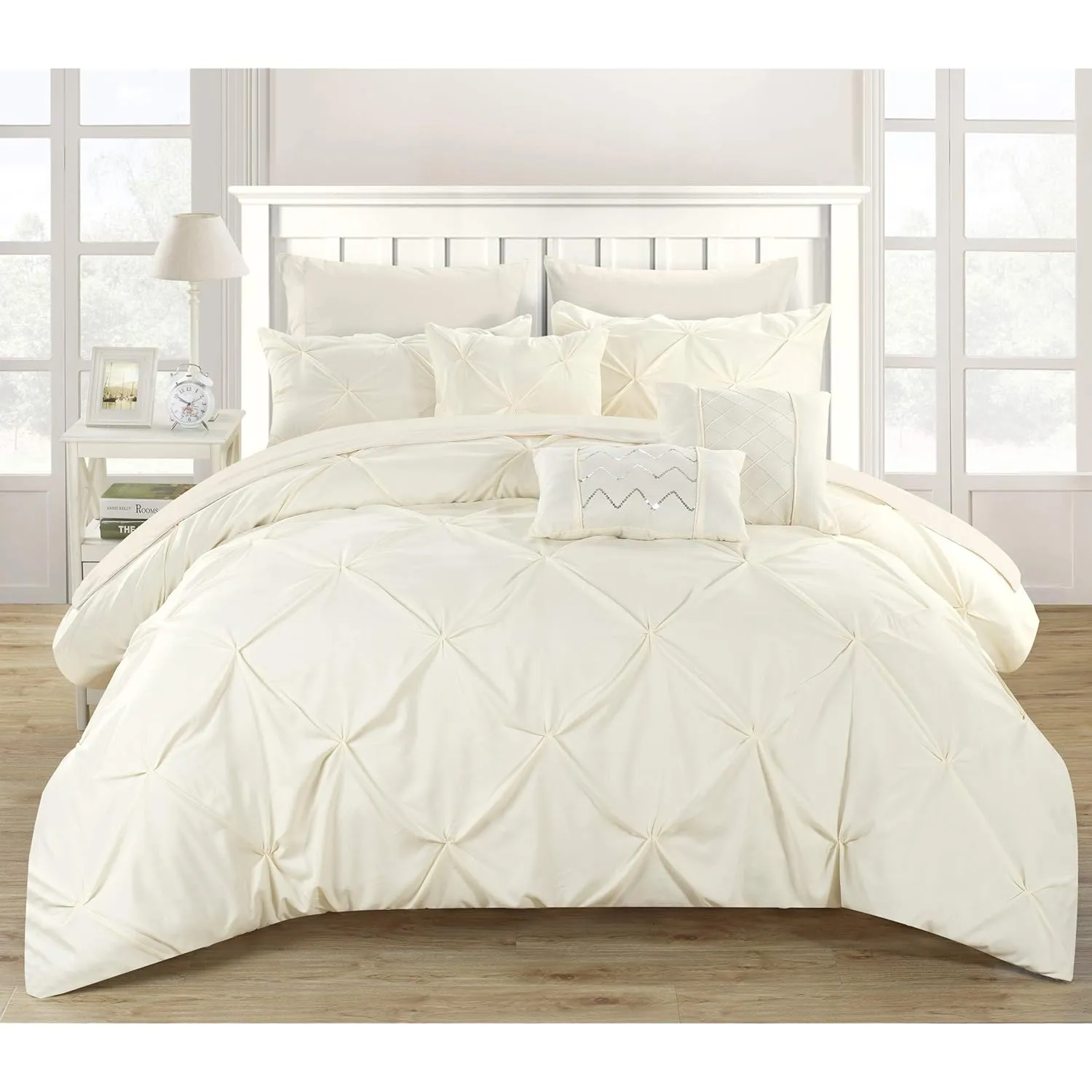 10 Piece Hannah Pinch Pleated, Ruffled And Pleated Complete Queen Bed In A Bag