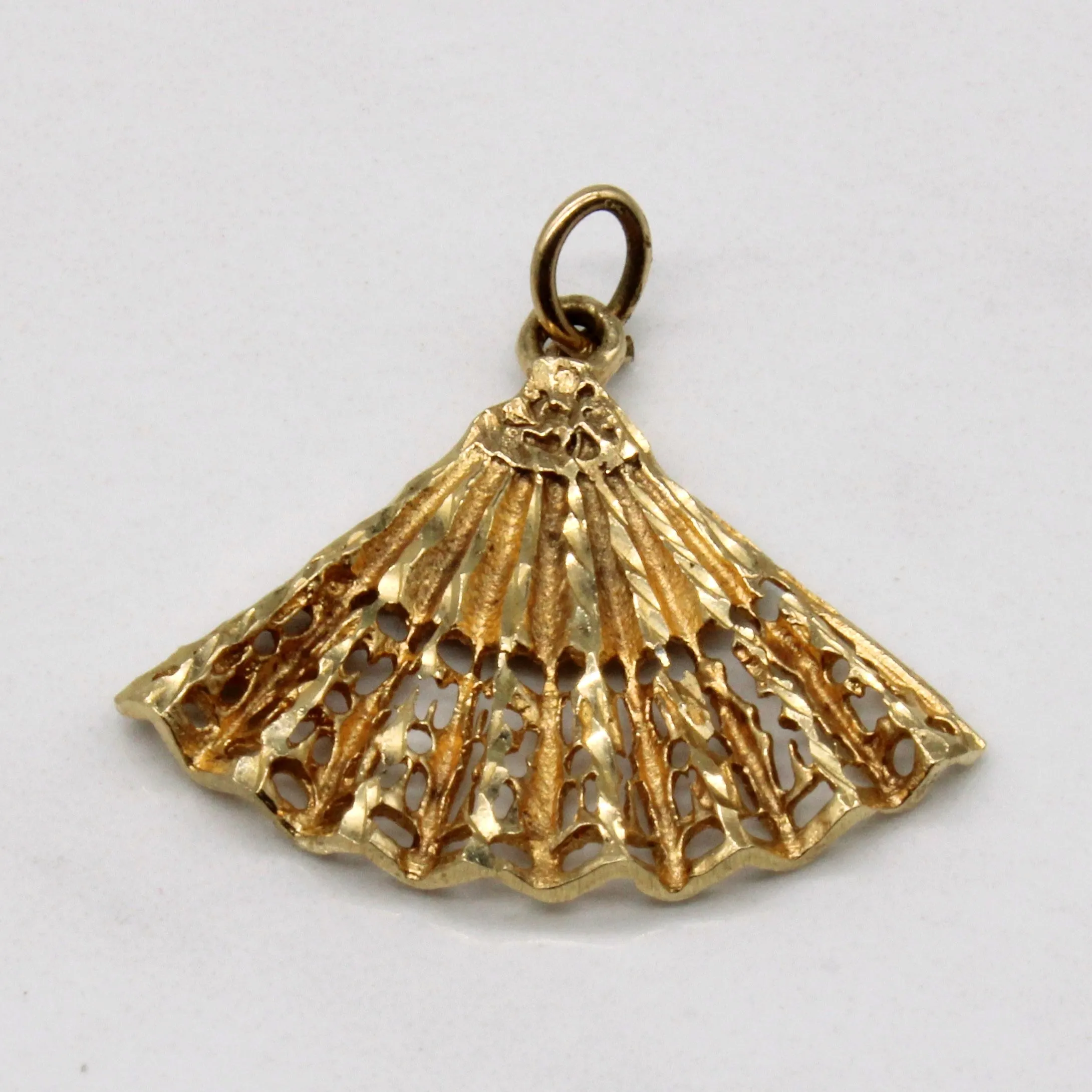 10k Yellow Gold Fan Pendant