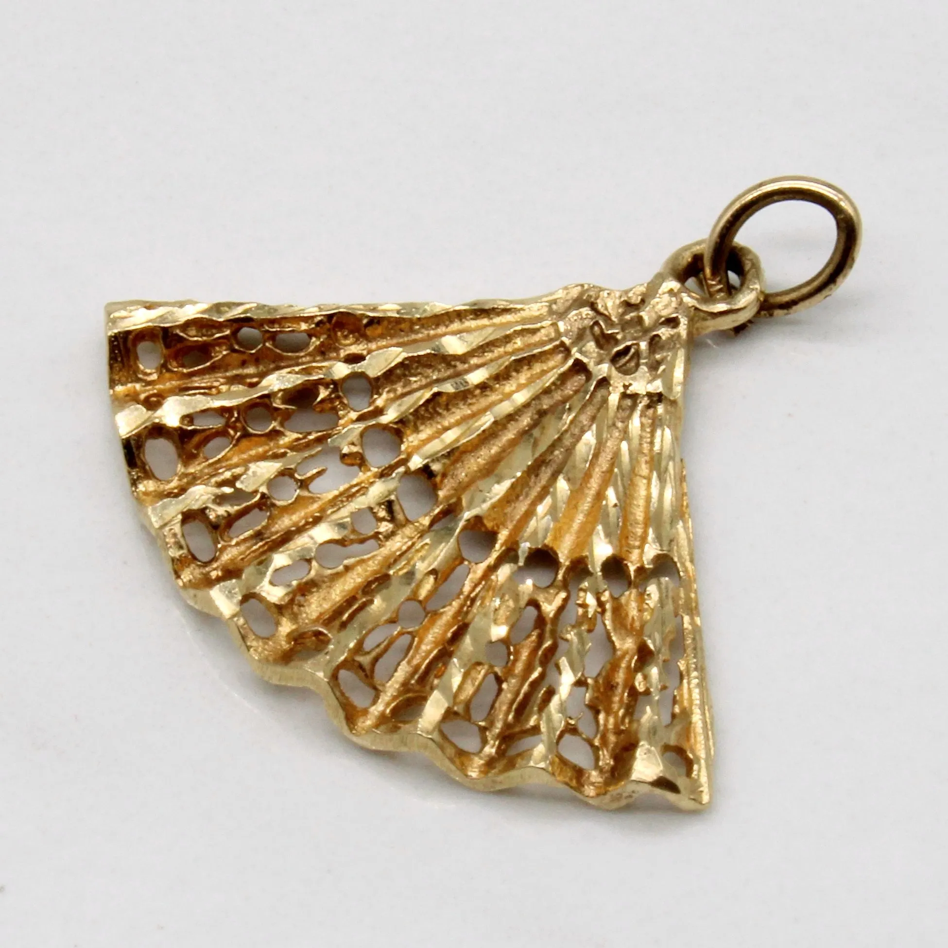 10k Yellow Gold Fan Pendant