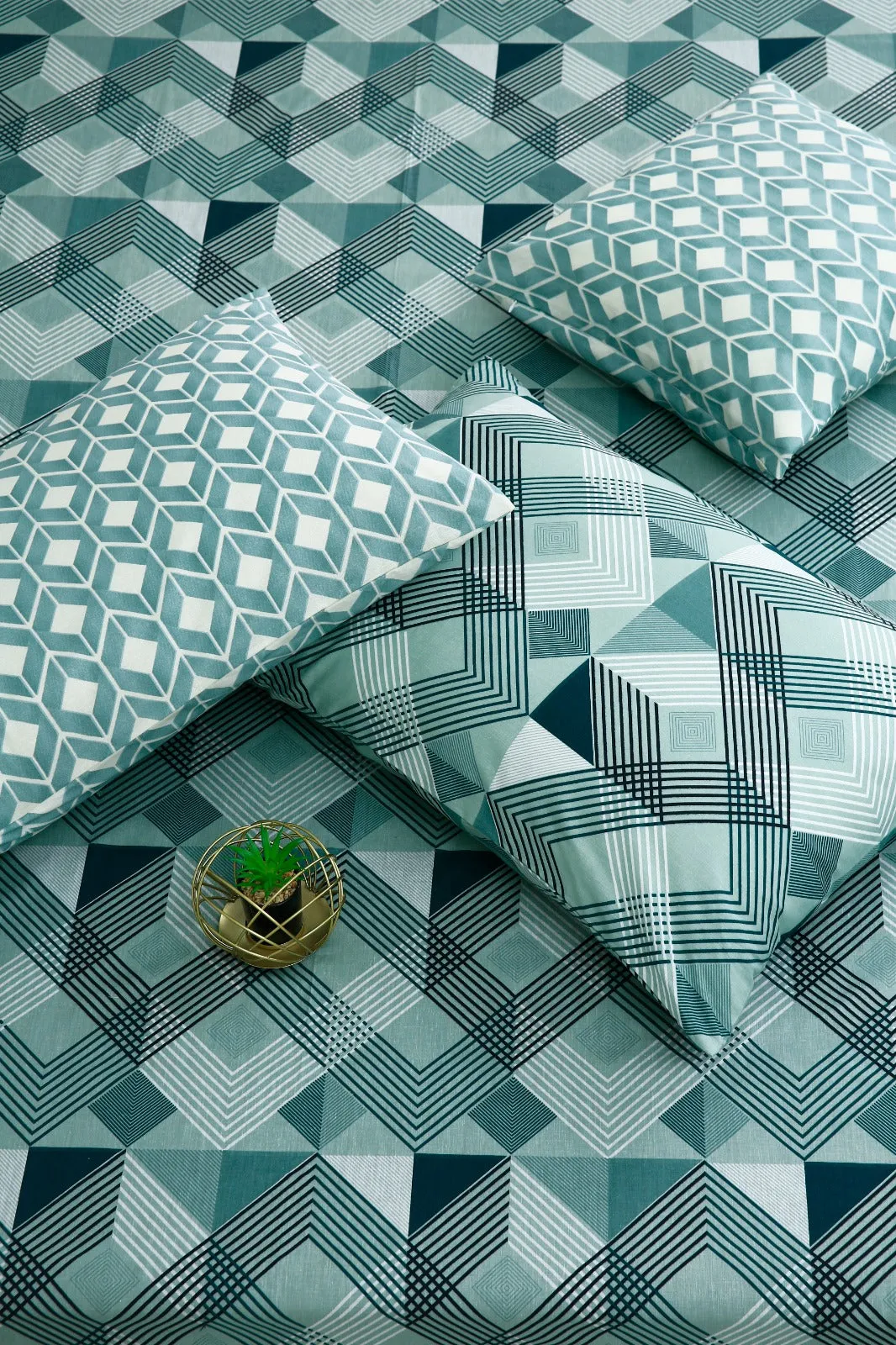 8 PCs Winter Comforter Set-Mint Geometric