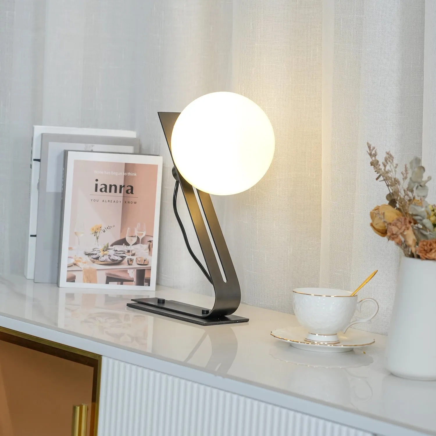 Arandela Table Lamp