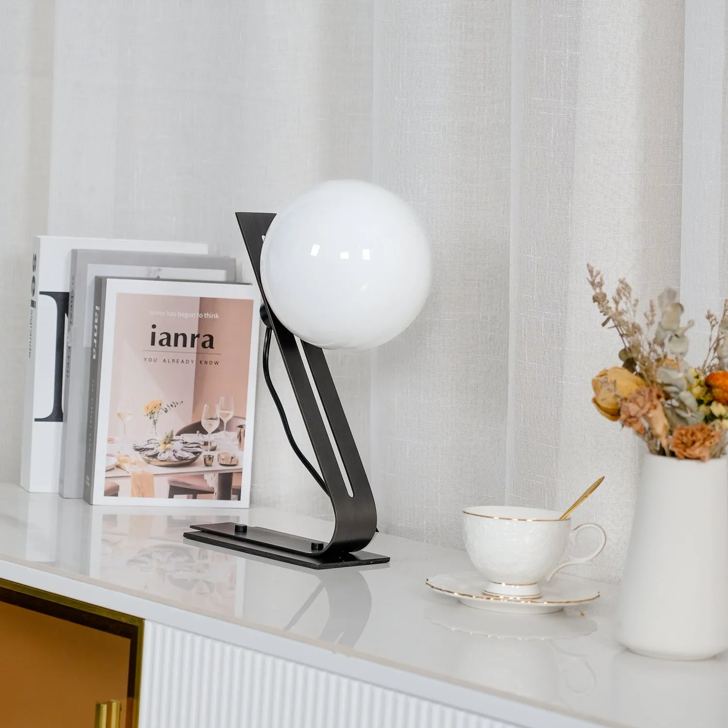 Arandela Table Lamp