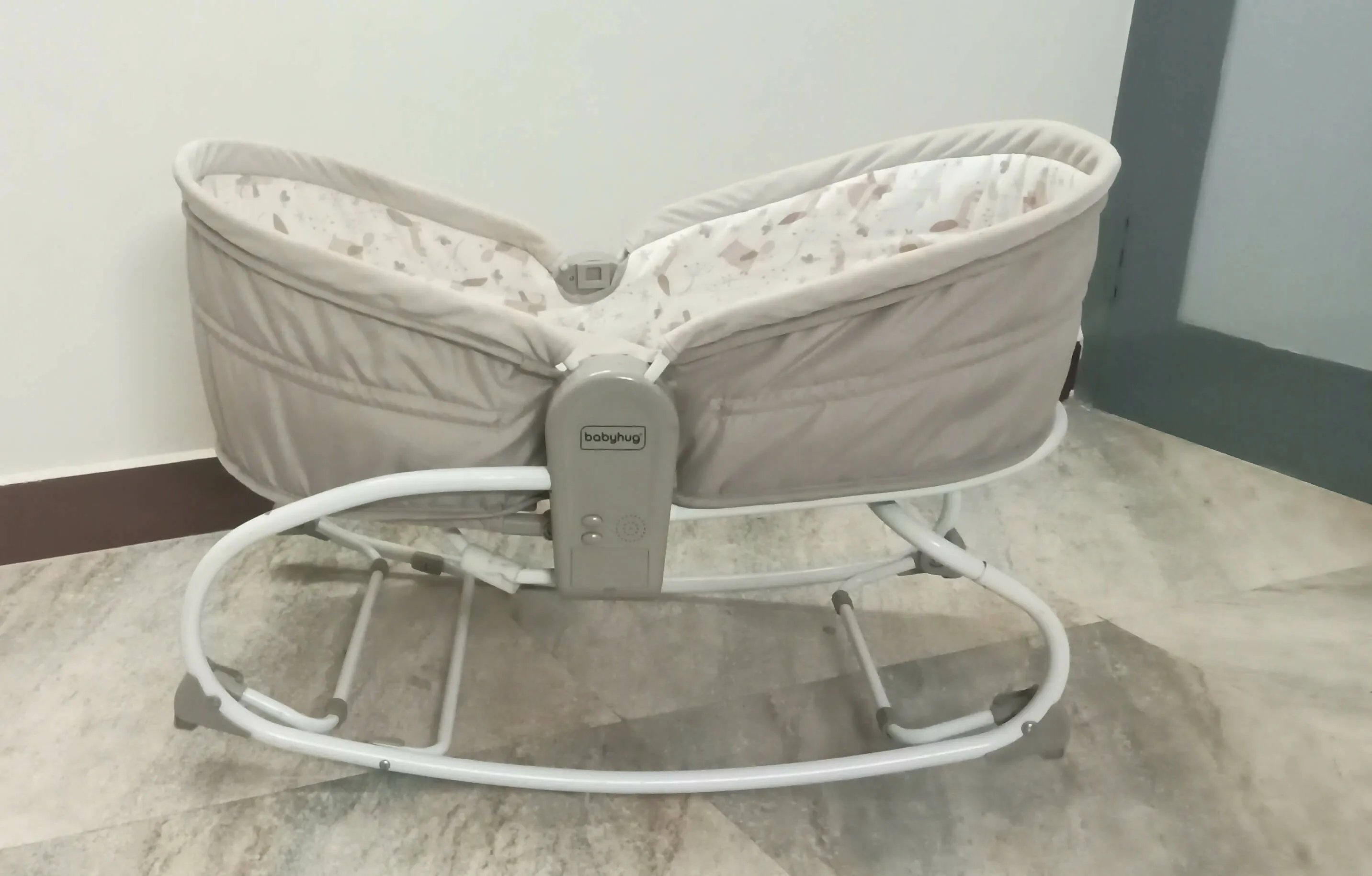 BABYHUG  Opal 3 In 1 Rocker-Sleeper-Bouncer