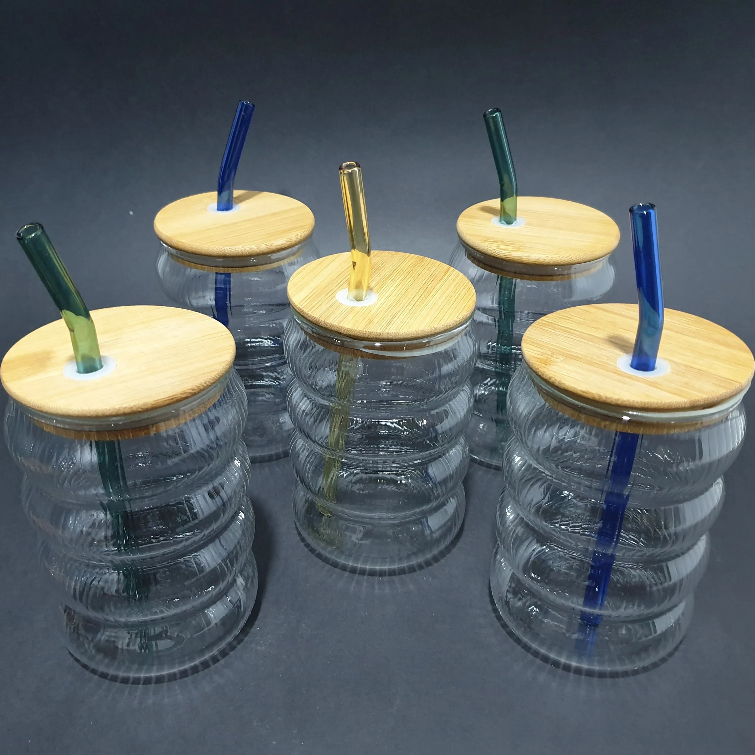 Curved Transparent Drinking Glass Tumbler with Bamboo Lid And Glass Straw