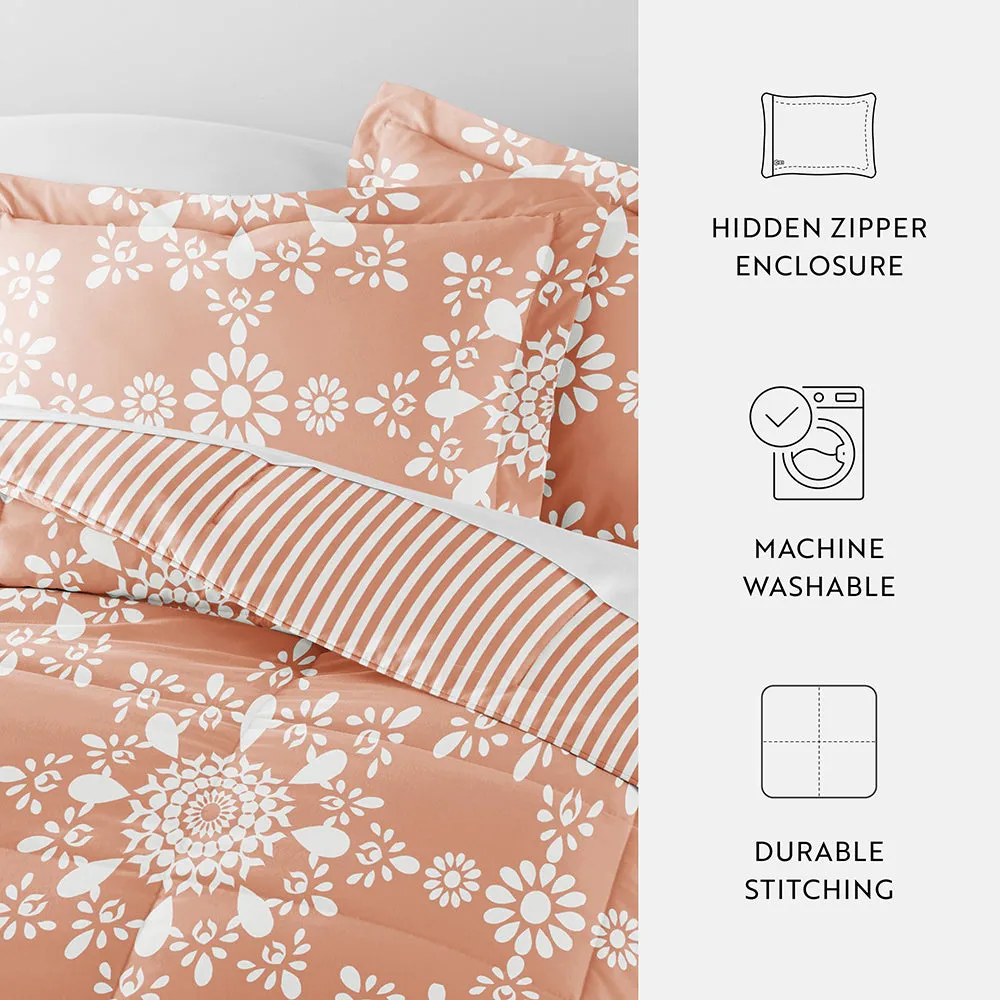 Daisy Medallion Reversible Down-Alternative Comforter Set