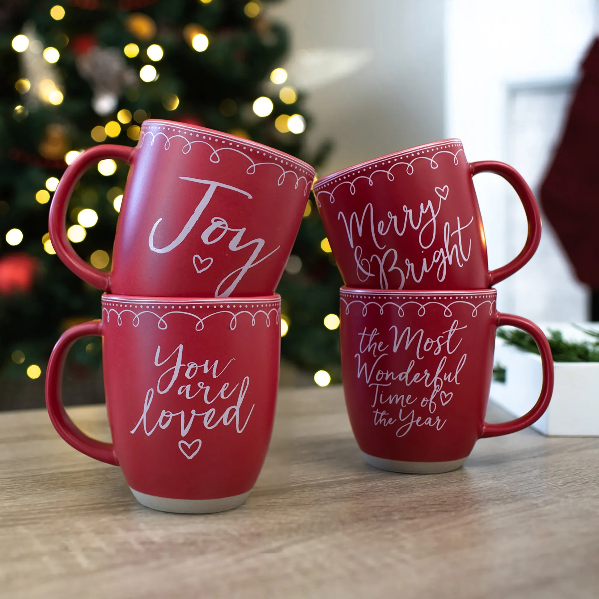 Elanze Designs Assorted Raw Clay Bottom Red 13 ounce Ceramic Christmas Coffee Mugs Set of 4