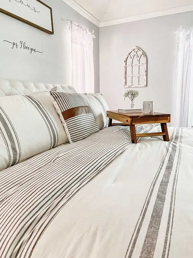 Farmhouse Stripe Reversible Comforter Set