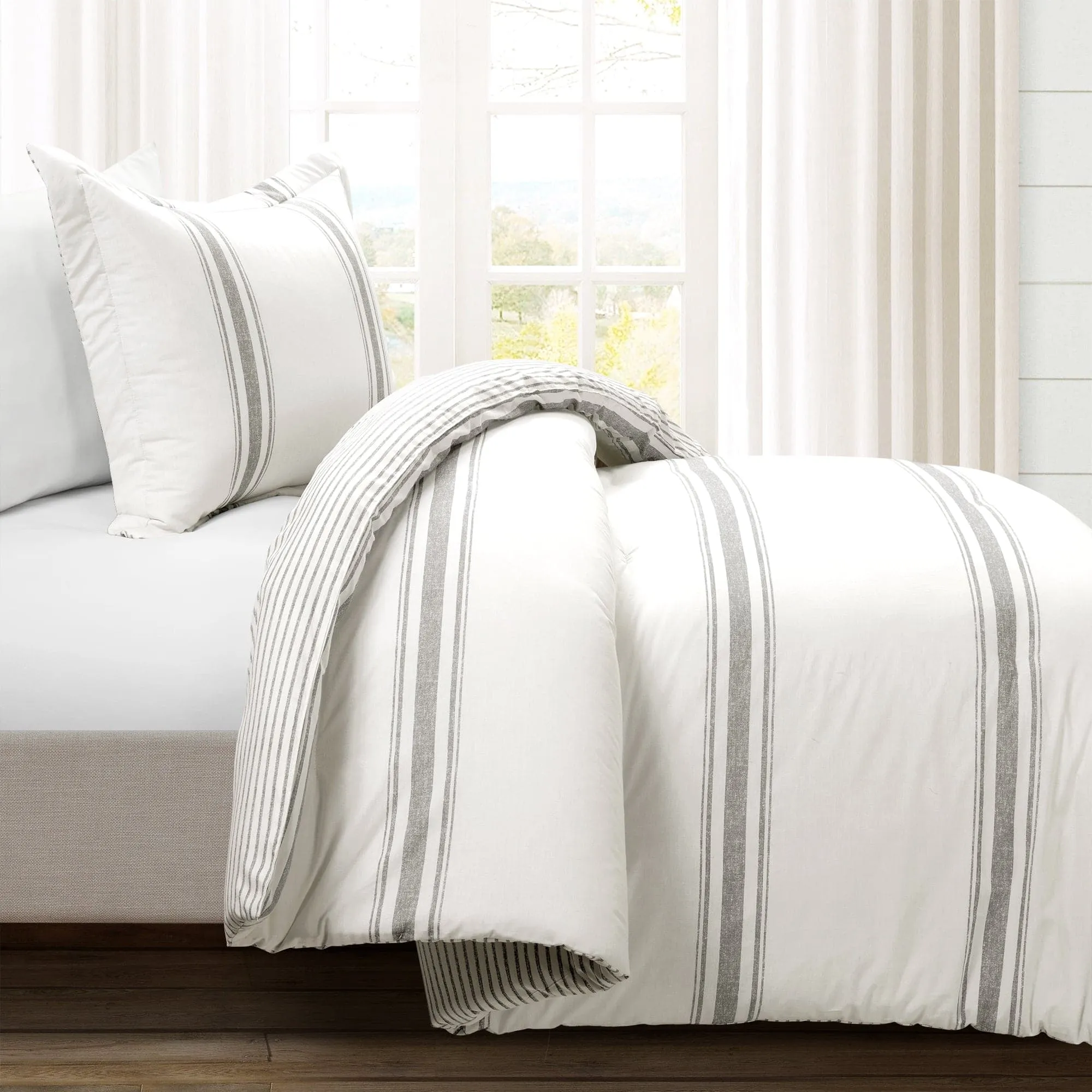 Farmhouse Stripe Reversible Comforter Set