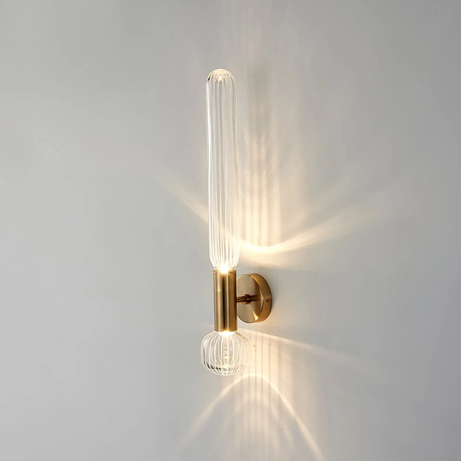 Glaive Wall Lamp