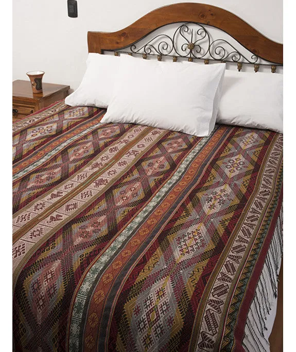 Mapacho Master Weaver Alpaca Bedspread