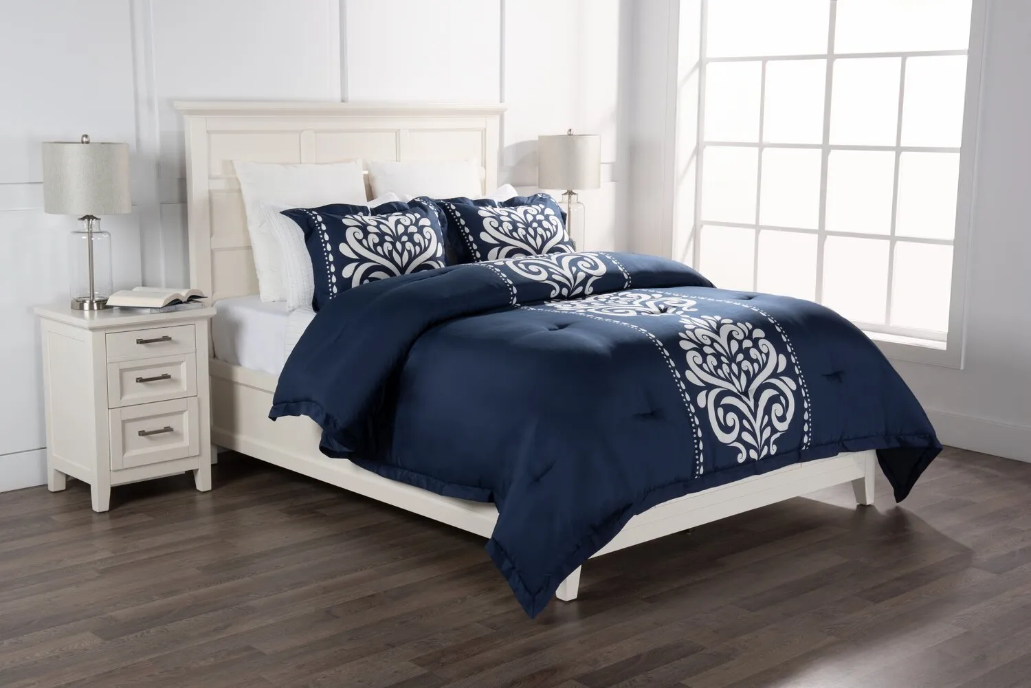 Navy Damask 3-Piece Full/Queen Comforter Set