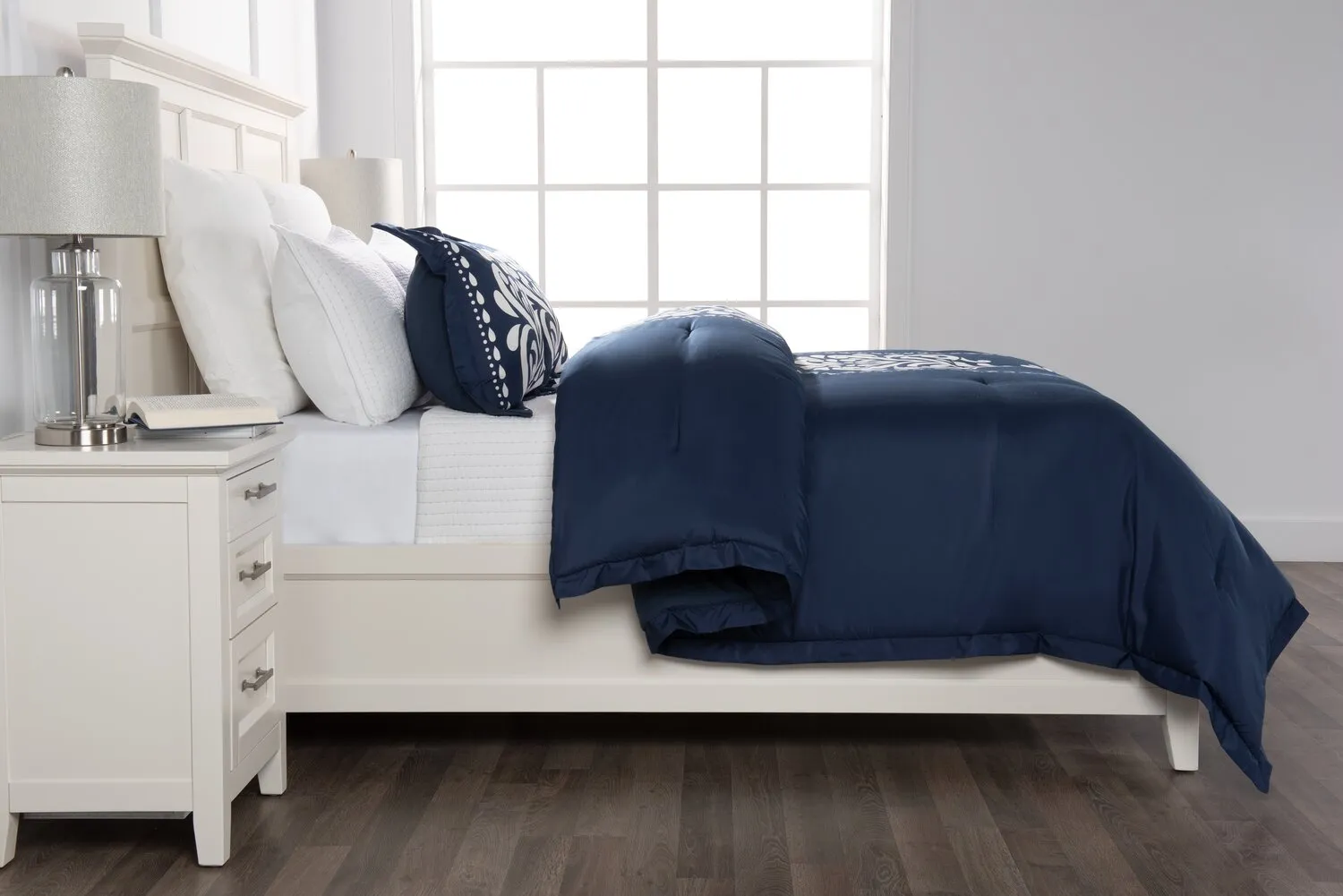 Navy Damask 3-Piece Full/Queen Comforter Set