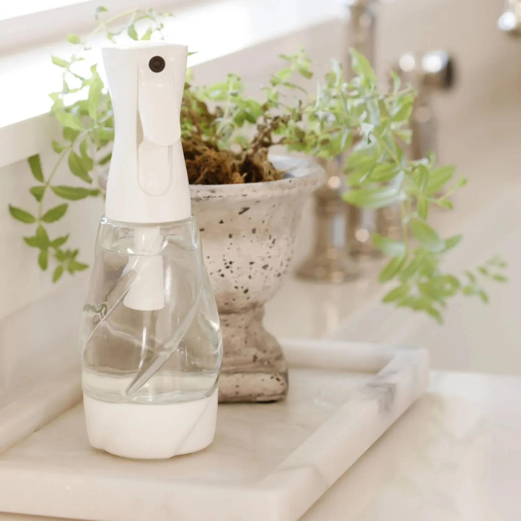 NELLIE'S Glass Spray Bottle