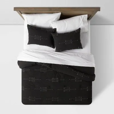 Open Box - Clipped Linework Comforter & Sham Set - Threshold