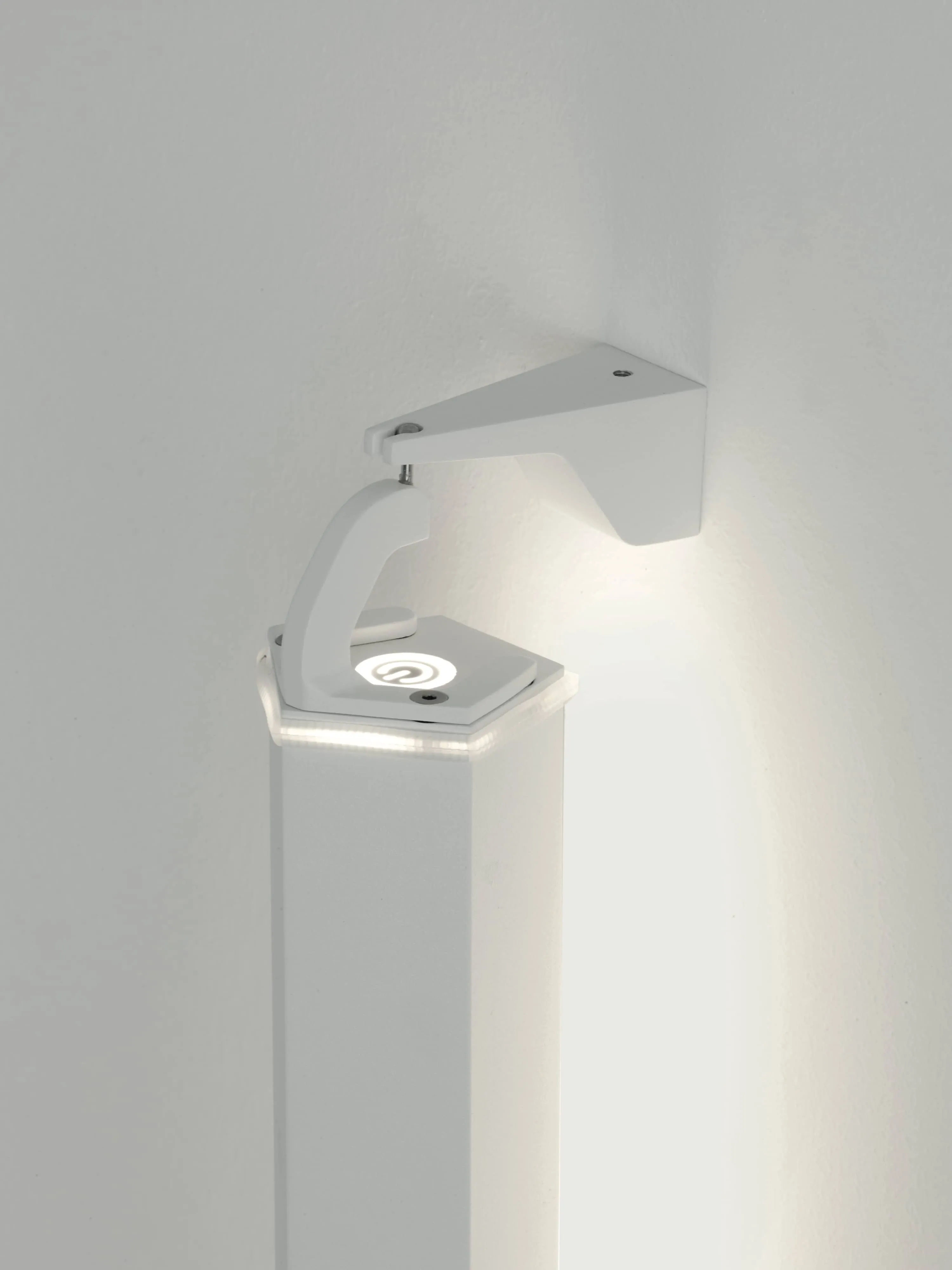 Pencil Light - Vertical Wall Mount